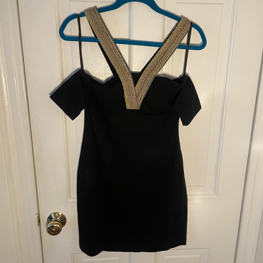 Larsen Gray Black and Gold Dress Size Medium